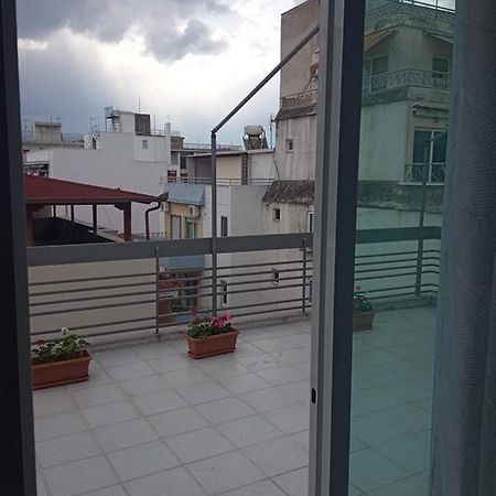 Lemon - Happyhostgr - Downtown Apartment Volos Ngoại thất bức ảnh