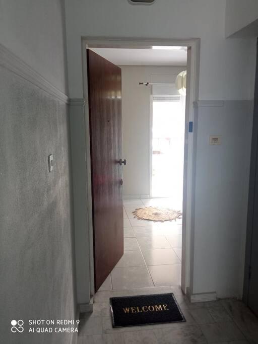 Lemon - Happyhostgr - Downtown Apartment Volos Ngoại thất bức ảnh